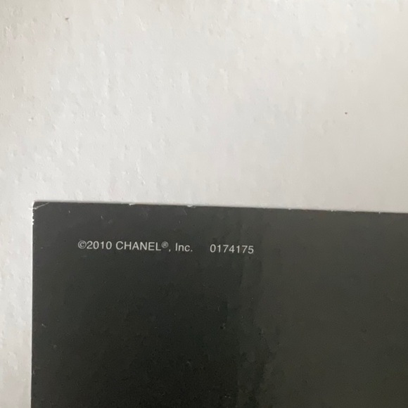 Les Codes de Chanel / Beauty Secrets Revealed. Chanel Inc., 2010. - Picture 7 of 7